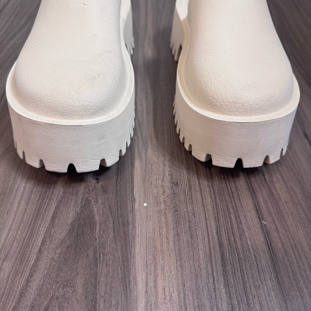 Jeffrey Campbell Bae Lug Sole Platform Clogs - Picture 6 of 14